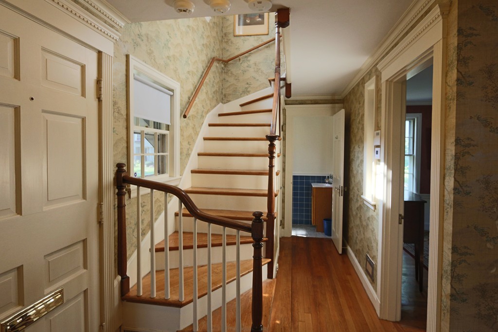14 Leicester Road Marblehead, MA 01945 - Photo 8 of 13