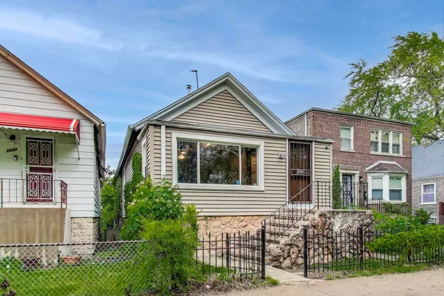 $94,900 | 7649 South Dobson Avenue, Chicago, IL 60619