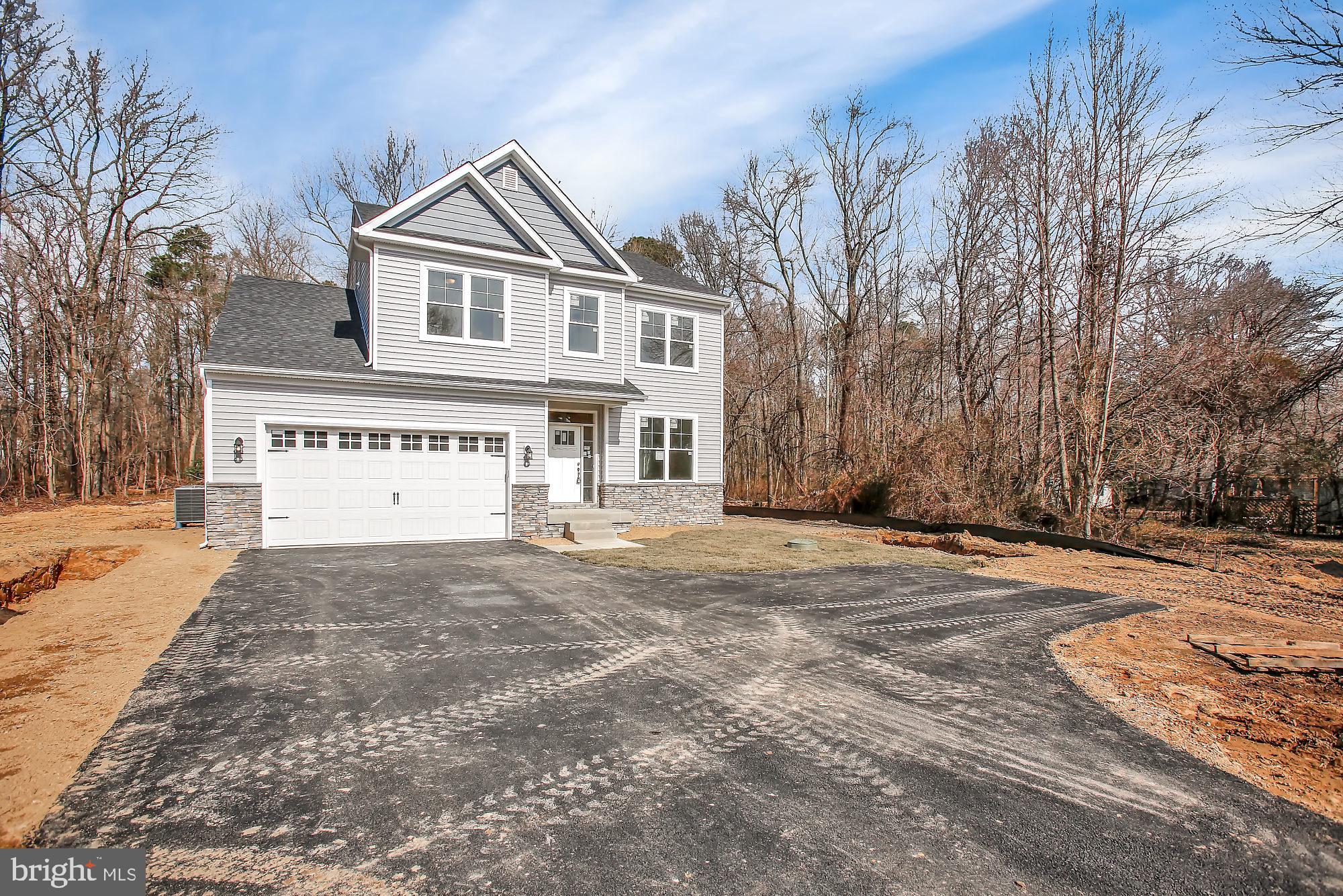 608 Powhatan Beach Road Pasadena, MD 21122 - Photo 2 of 28 Two car garage