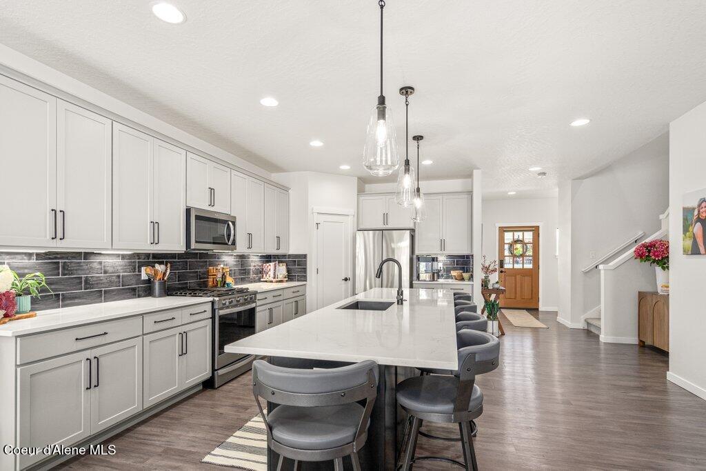 7060 North Roche Drive Coeur D'Alene, ID 83815 - Photo 3 of 38 014-7060NorthRocheDrive-CoeurdAlene-ID-8