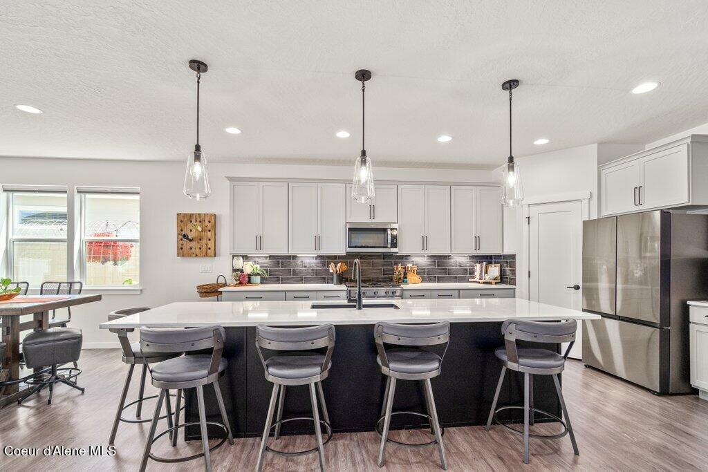 7060 North Roche Drive Coeur D'Alene, ID 83815 - Photo 5 of 38 017-7060NorthRocheDrive-CoeurdAlene-ID-8