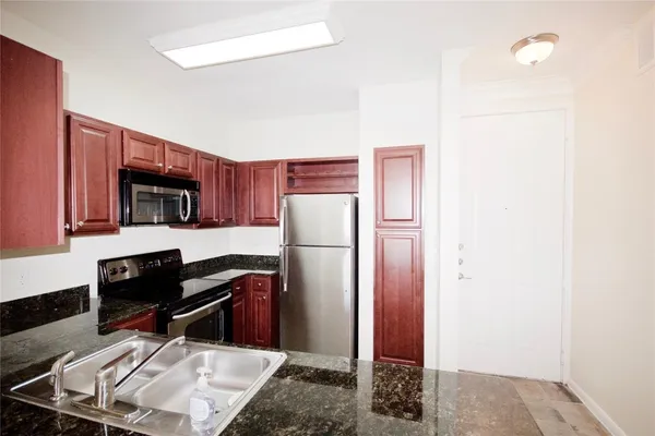 $1,500 | 7575 Kirby Drive, Unit 3303, Houston, TX 77030