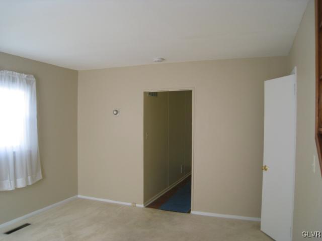1560 Valley Road Bethlehem, PA 18018 - Photo 2 of 7 Gallery Image 2