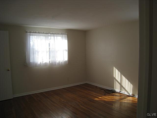 1560 Valley Road Bethlehem, PA 18018 - Photo 4 of 7 Gallery Image 4