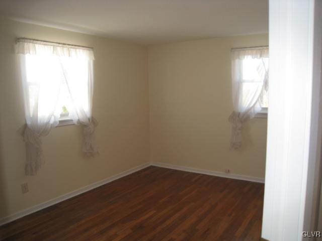 1560 Valley Road Bethlehem, PA 18018 - Photo 5 of 7 Gallery Image 5