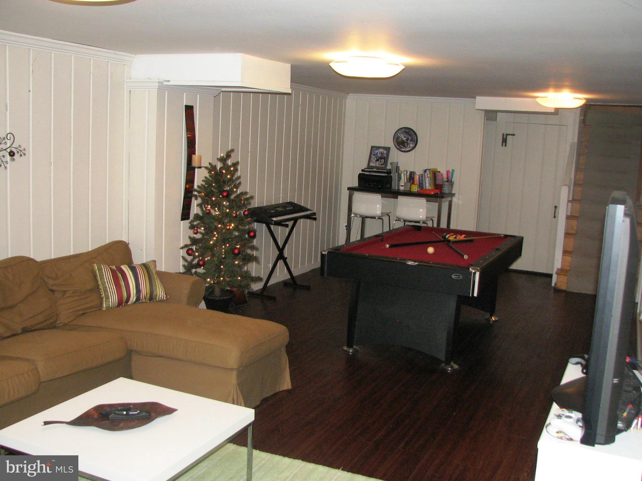 303 Quaker Ridge Road Lutherville-Timonium, MD 21093 - Photo 12 of 14 Family Room
