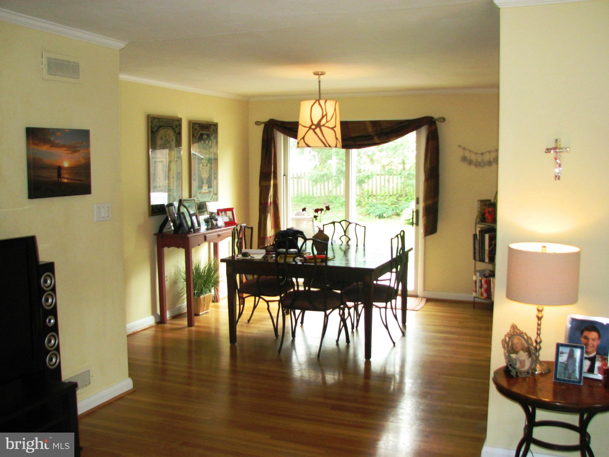 303 Quaker Ridge Road Lutherville-Timonium, MD 21093 - Photo 4 of 14 Dining Room
