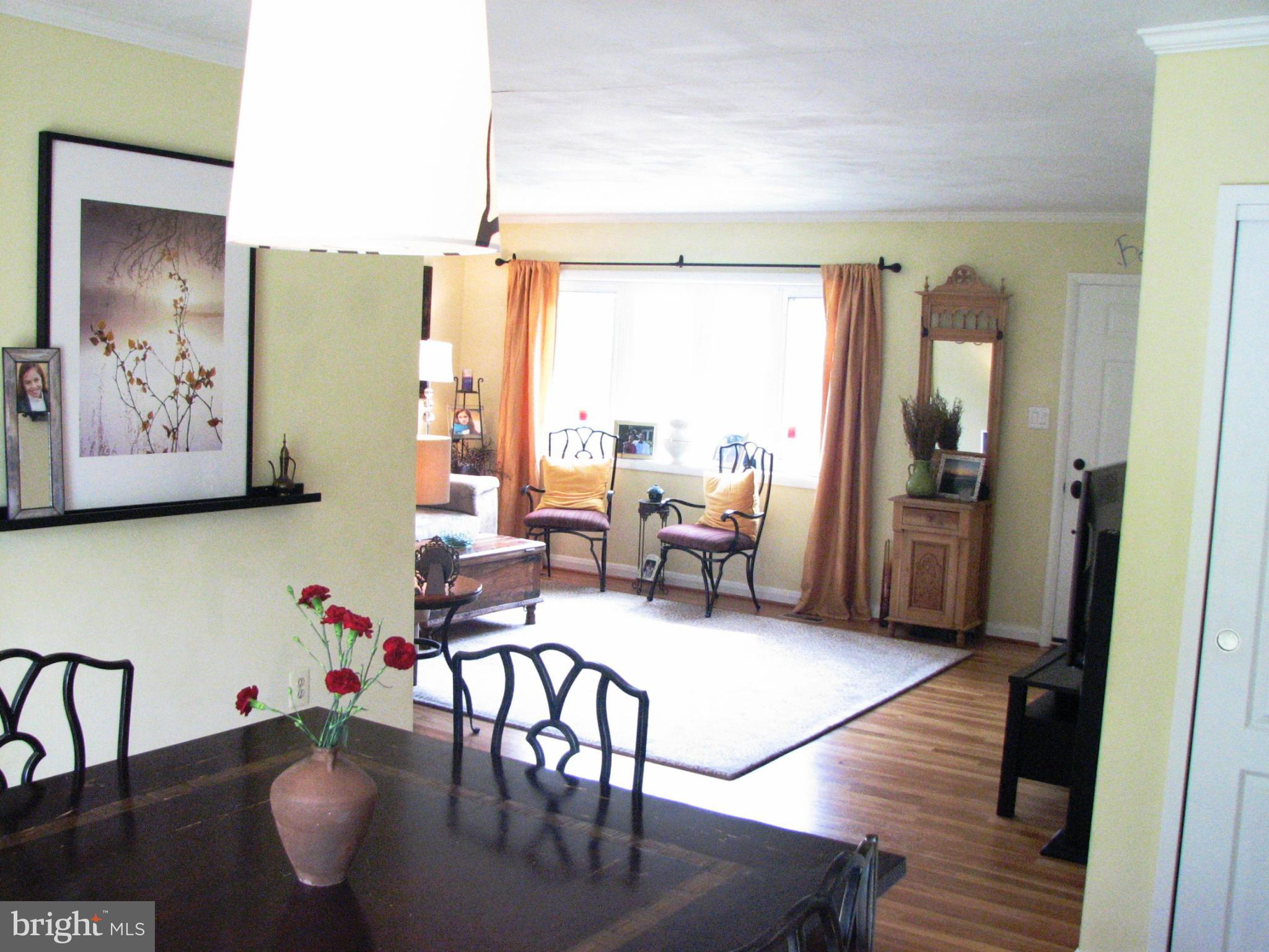 303 Quaker Ridge Road Lutherville-Timonium, MD 21093 - Photo 8 of 14 Dining Room