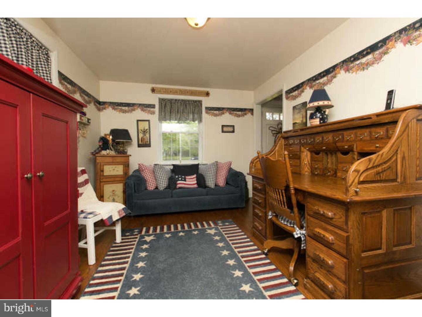 2010 Hilltop Road Flourtown, PA 19031 - Photo 13 of 25 Den