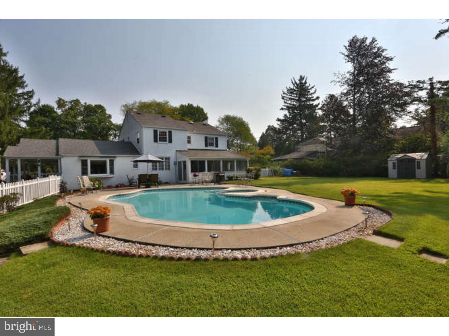 2010 Hilltop Road Flourtown, PA 19031 - Photo 21 of 25 View in Back
