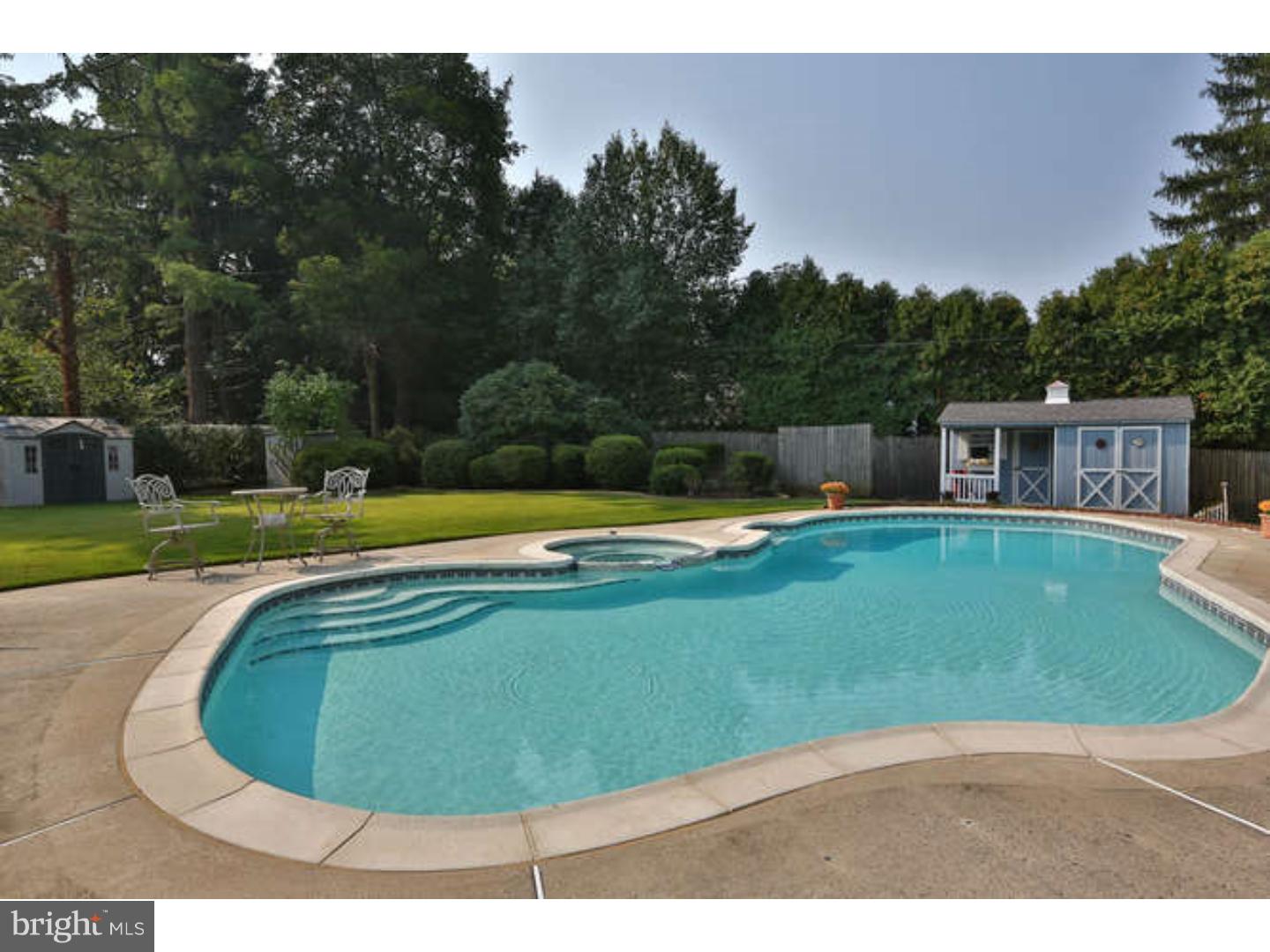 2010 Hilltop Road Flourtown, PA 19031 - Photo 22 of 25 Pool