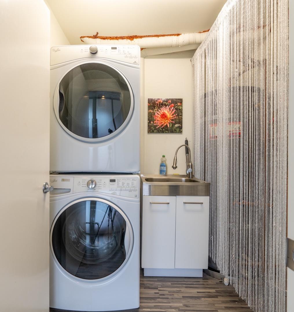 451 Talbot Avenue Pacifica, CA 94044 - Photo 24 of 38 a utility room with dryer and washer