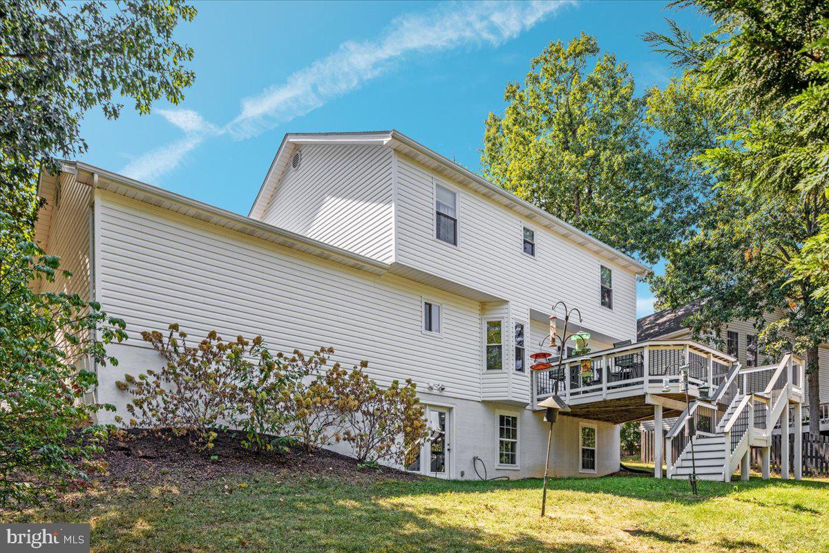 129 Old Wagon Road Winchester, VA 22602 - Photo 35 of 59 a front view of a house with a yard