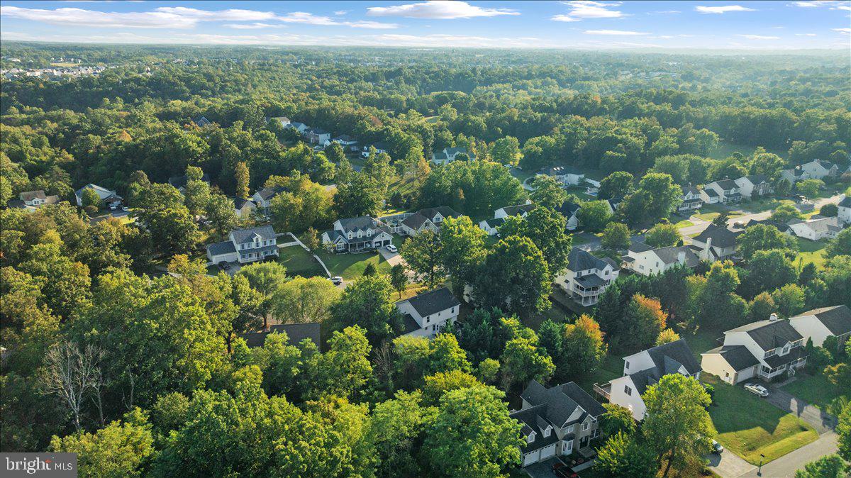 129 Old Wagon Road Winchester, VA 22602 - Photo 45 of 59 a view of a lake with a city