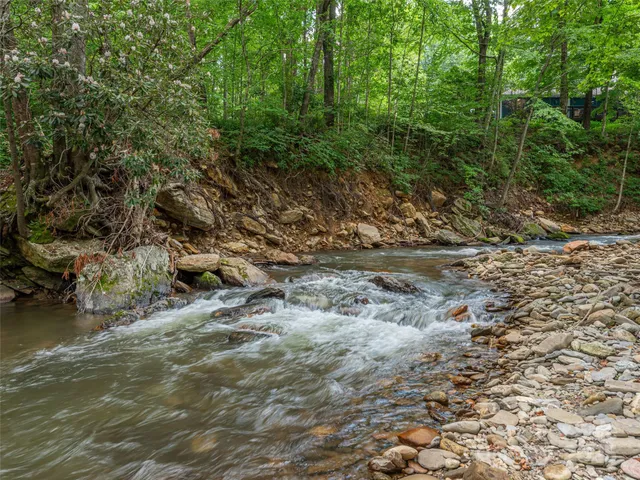 $625,000 | 15 Breezy Creek Lane, Maggie Valley, NC 28751