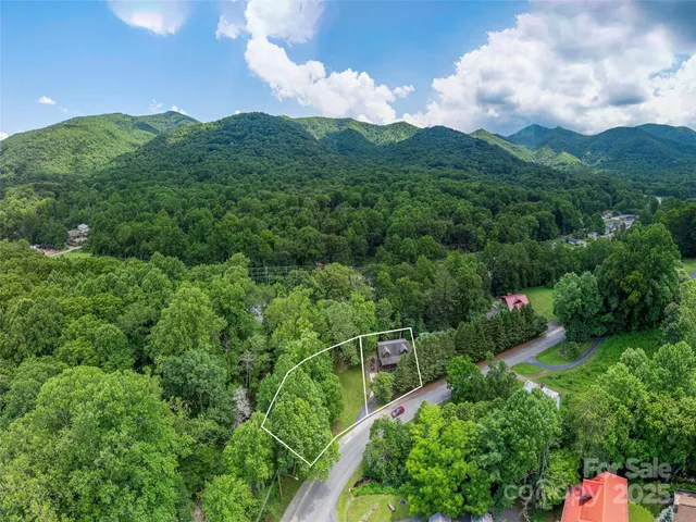 $625,000 | 15 Breezy Creek Lane, Maggie Valley, NC 28751