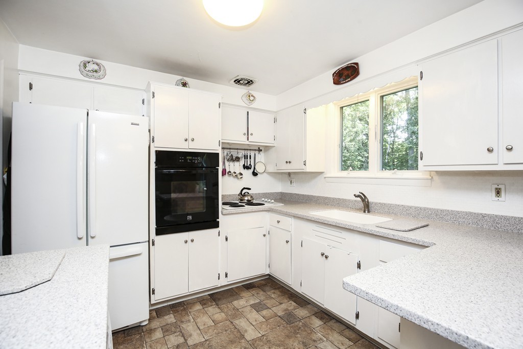 2 Rocky Hill Road Burlington, MA 01803 - Photo 3 of 30 Gallery Image 3