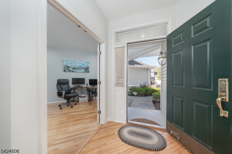 20 Pine Valley Road Livingston, NJ 07039 - Photo 4 of 43