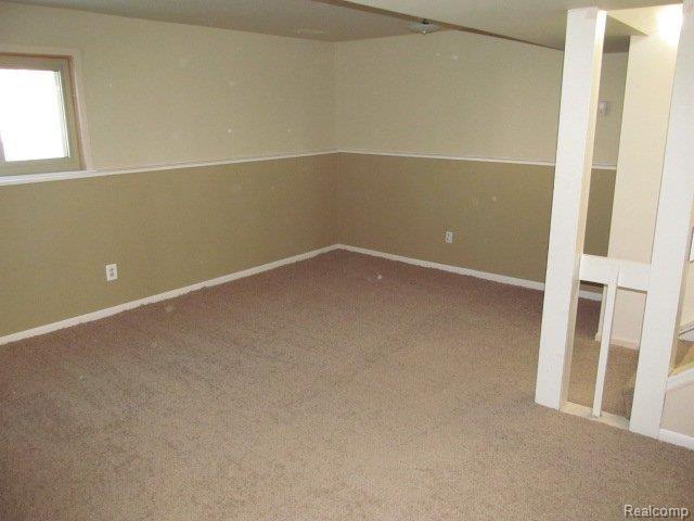 3840 Cone Avenue Rochester, MI 48309 - Photo 18 of 25 261-907857 - Family Room (2).JPG