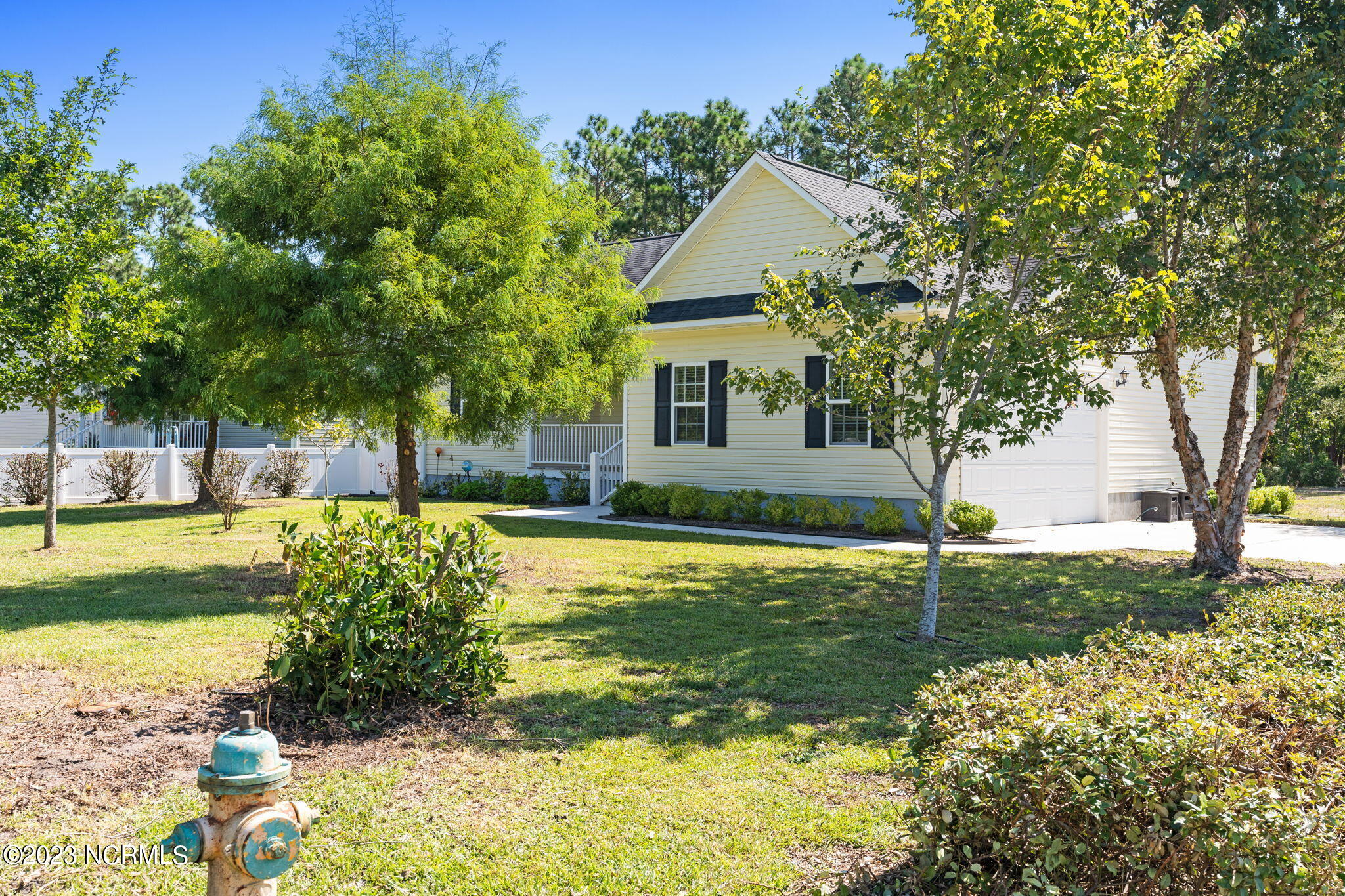 1100 Maple Road Southport, NC 28461 - Photo 4 of 46 Nice landscaping.