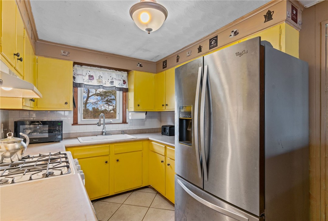 24 Jade Road Coventry, RI 02816 - Photo 16 of 26