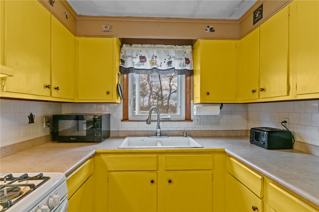 24 Jade Road Coventry, RI 02816 - Photo 19 of 26