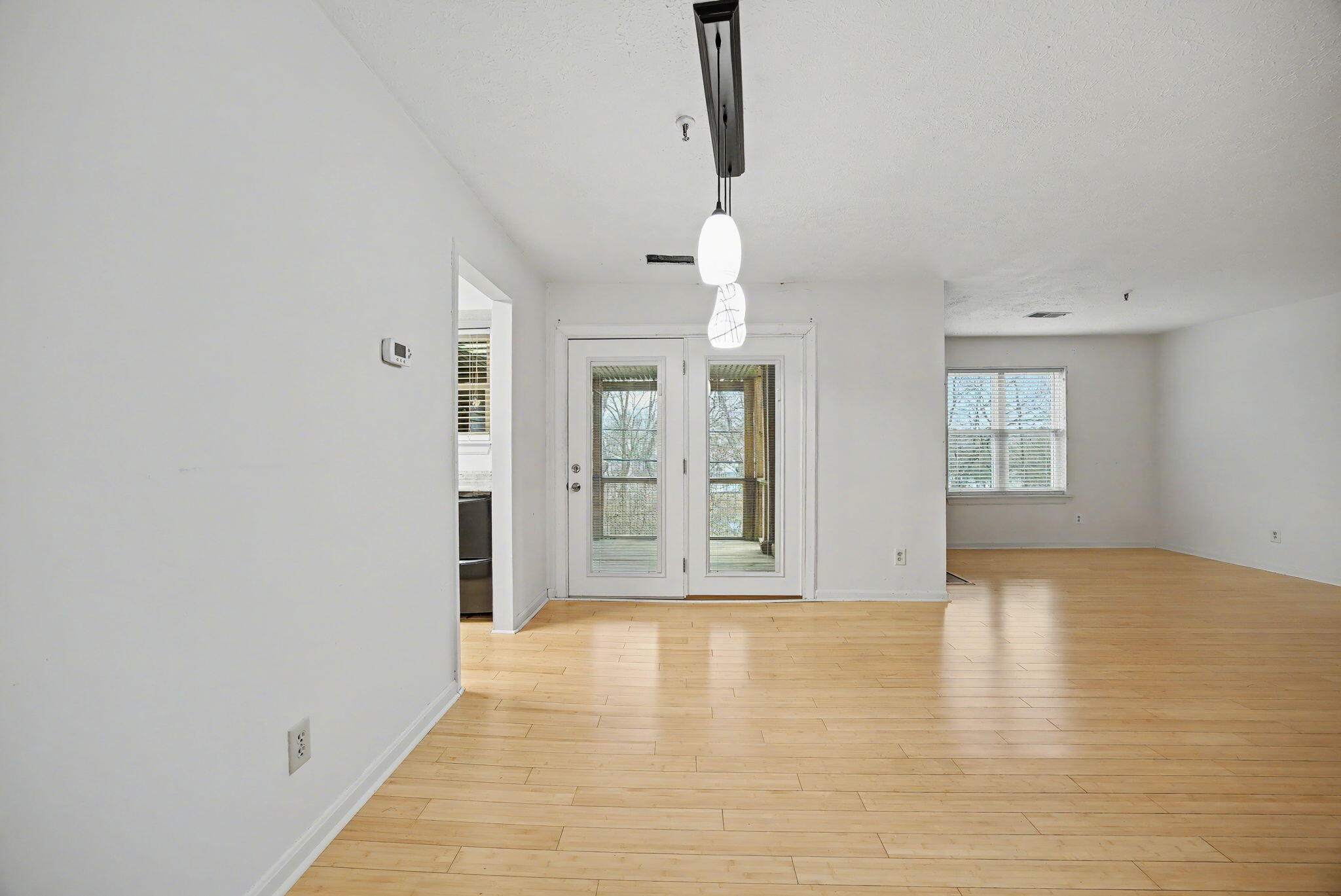 421 Redding Road, Unit 71 Lexington, KY 40517 - Photo 4 of 28 421 Dining