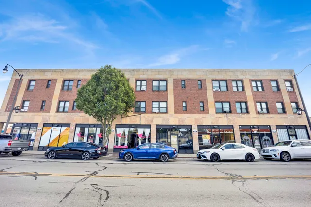 $1,095 | 414 West Walnut Street, Unit 201, Maywood, IL 60153