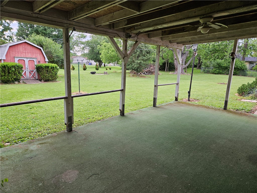 175 Airport Road Decatur, IL 62521 - Photo 28 of 33 Covered patio