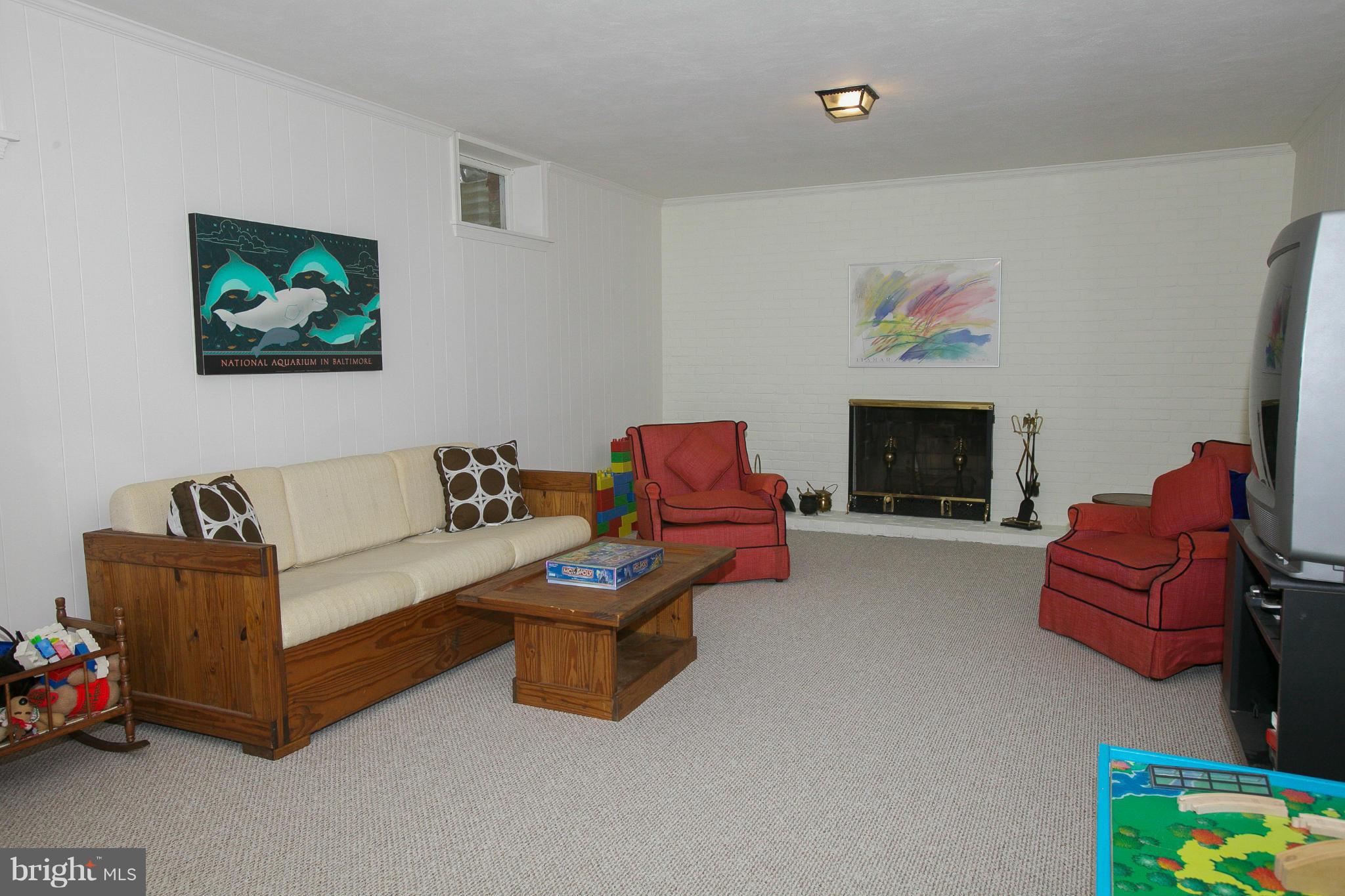 1820 Thornton Ridge Road Baltimore, MD 21204 - Photo 23 of 28 Lower level clubroom