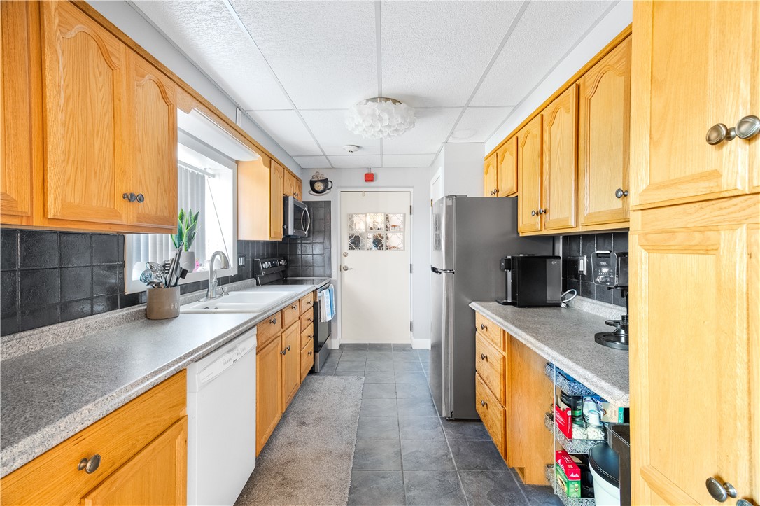 510 Child Street, Unit 201C Warren, RI 02885 - Photo 14 of 29