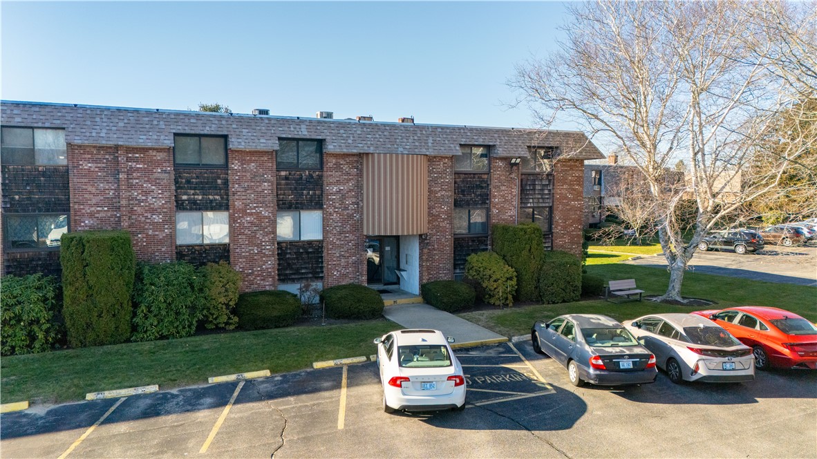 510 Child Street, Unit 201C Warren, RI 02885 - Photo 5 of 29