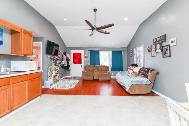 $115,000 | 230 Stahl Avenue, Washington, IL 61571