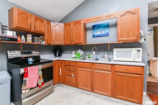 $115,000 | 230 Stahl Avenue, Washington, IL 61571