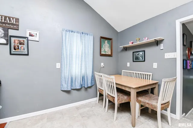 $115,000 | 230 Stahl Avenue, Washington, IL 61571