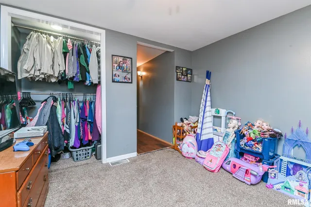 $115,000 | 230 Stahl Avenue, Washington, IL 61571