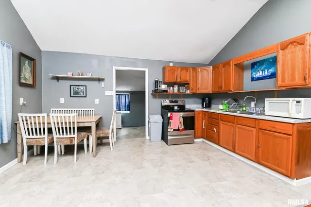 $115,000 | 230 Stahl Avenue, Washington, IL 61571