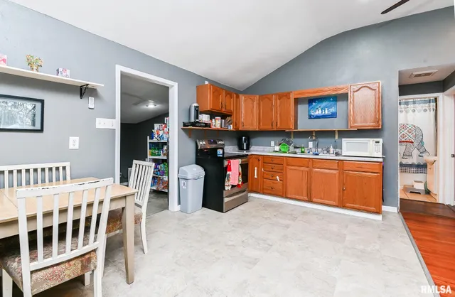 $115,000 | 230 Stahl Avenue, Washington, IL 61571