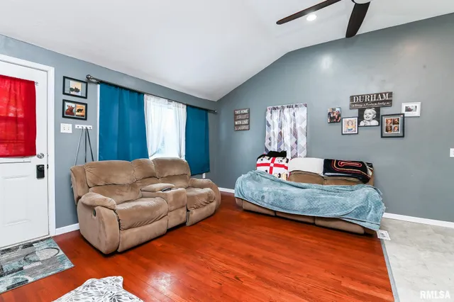 $115,000 | 230 Stahl Avenue, Washington, IL 61571