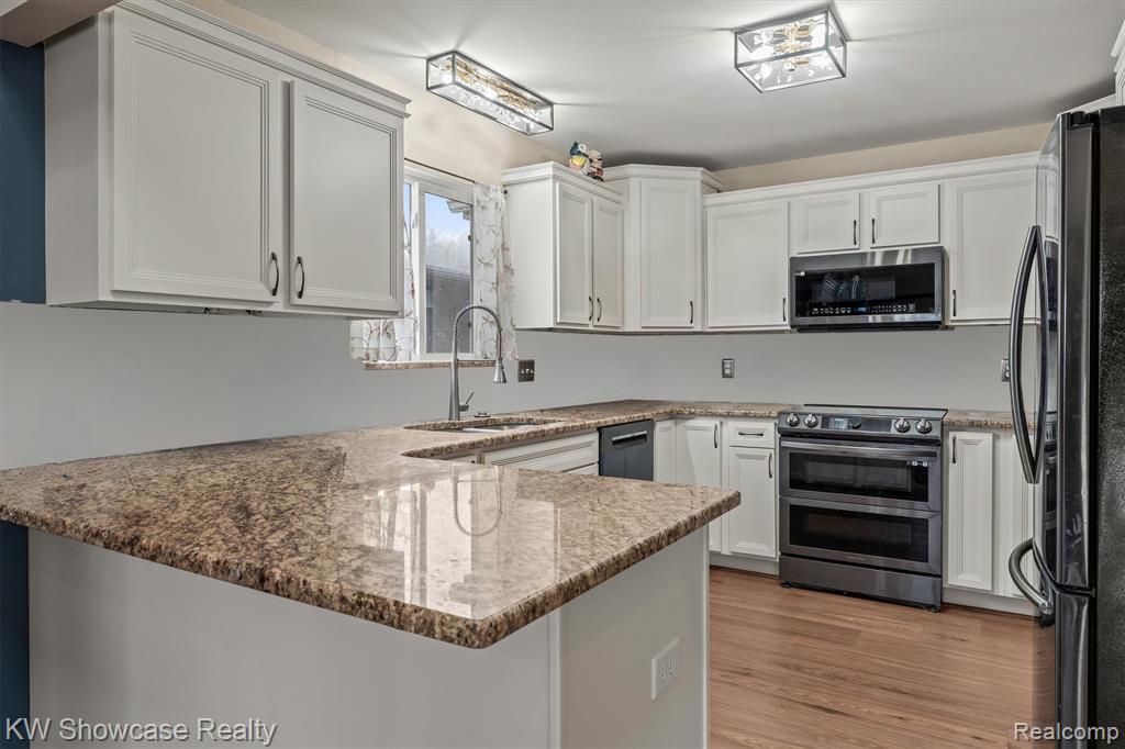 3446 Benstein Road Commerce Township, MI 48382 - Photo 13 of 38 Gallery Image 13