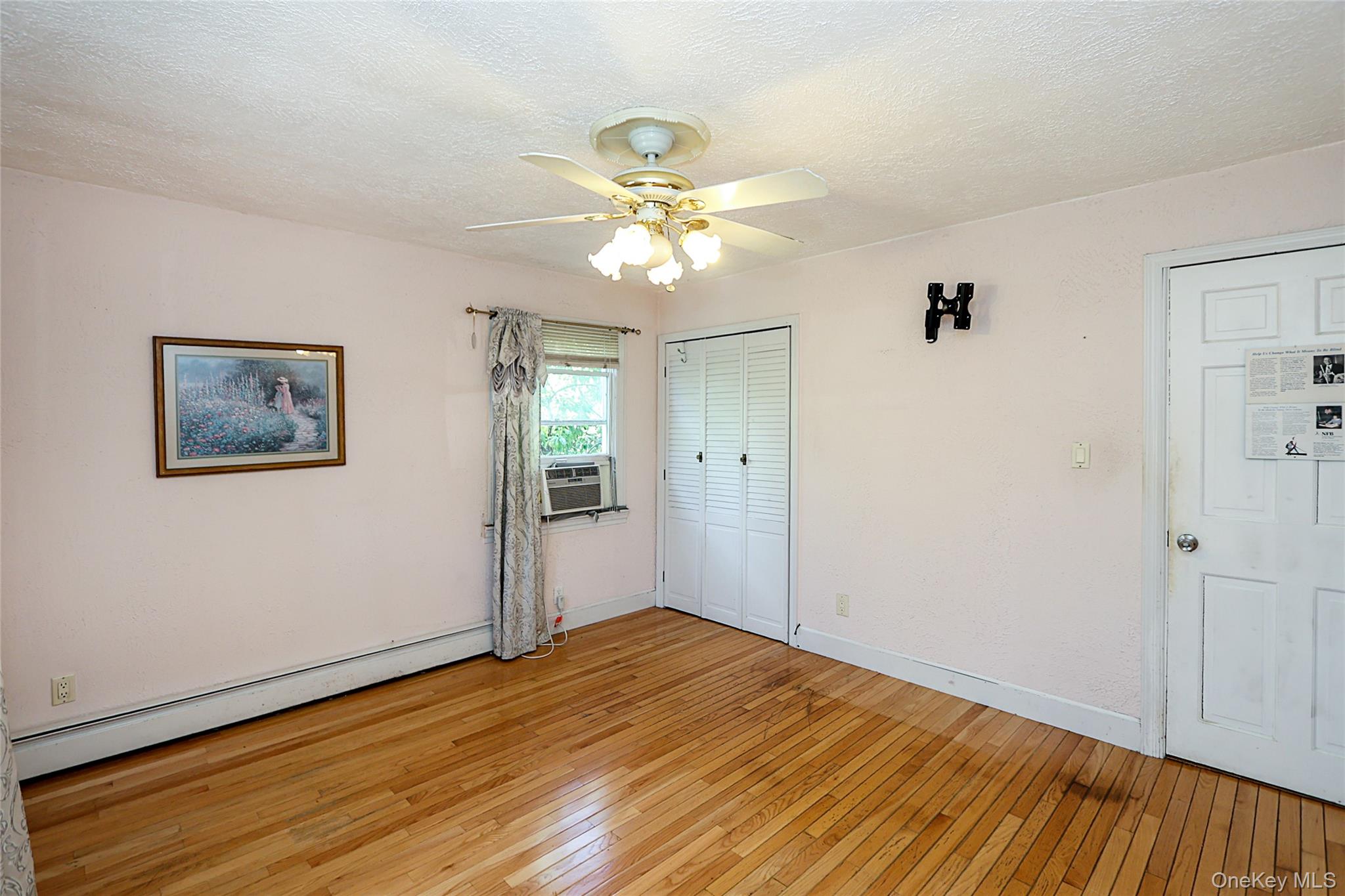 20 East Clearwater Road Lindenhurst, NY 11757 - Photo 22 of 41