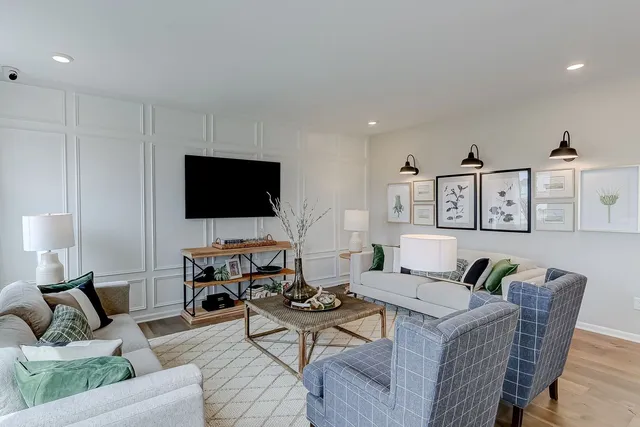 $559,990 | 424 Collingwood Road, South Elgin, IL 60177