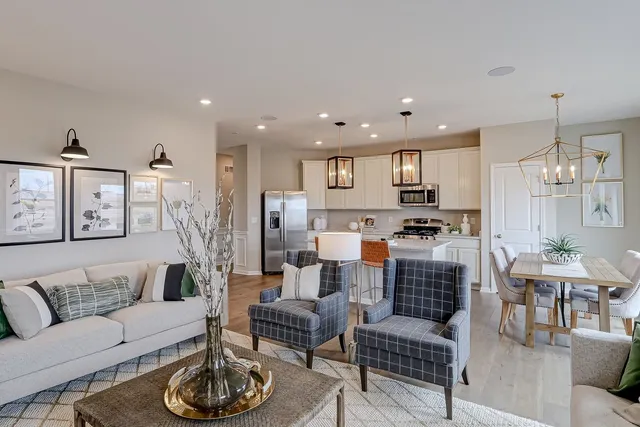 $559,990 | 424 Collingwood Road, South Elgin, IL 60177