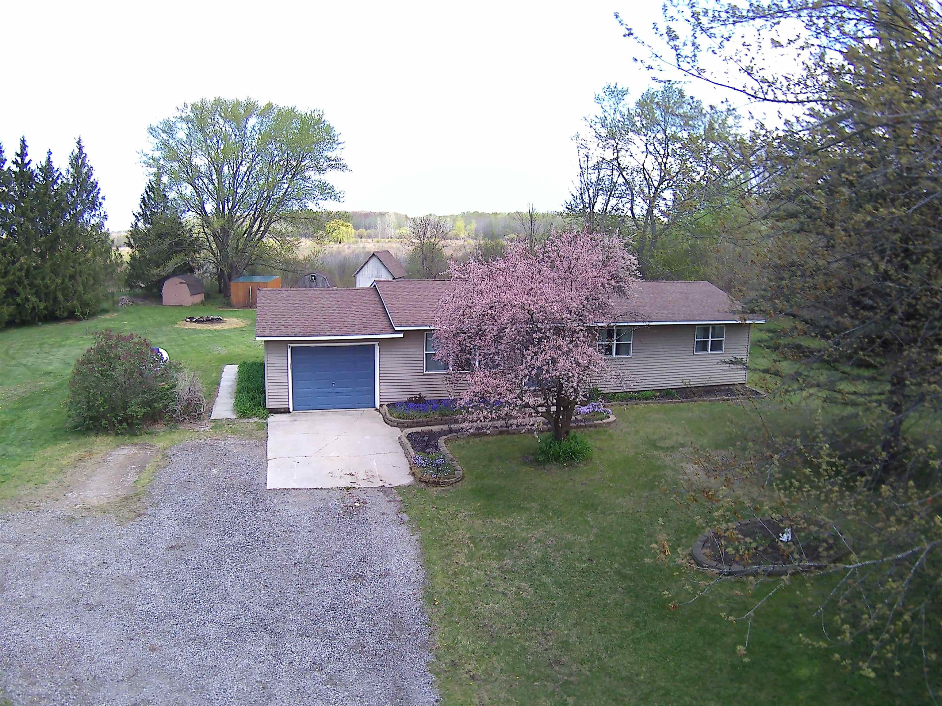 3315 South Summerton Road Mount Pleasant, MI 48858 - Photo 35 of 39 1933276-9f8e5c08-78a3-4006-83fa-385c74ab972f.JPG