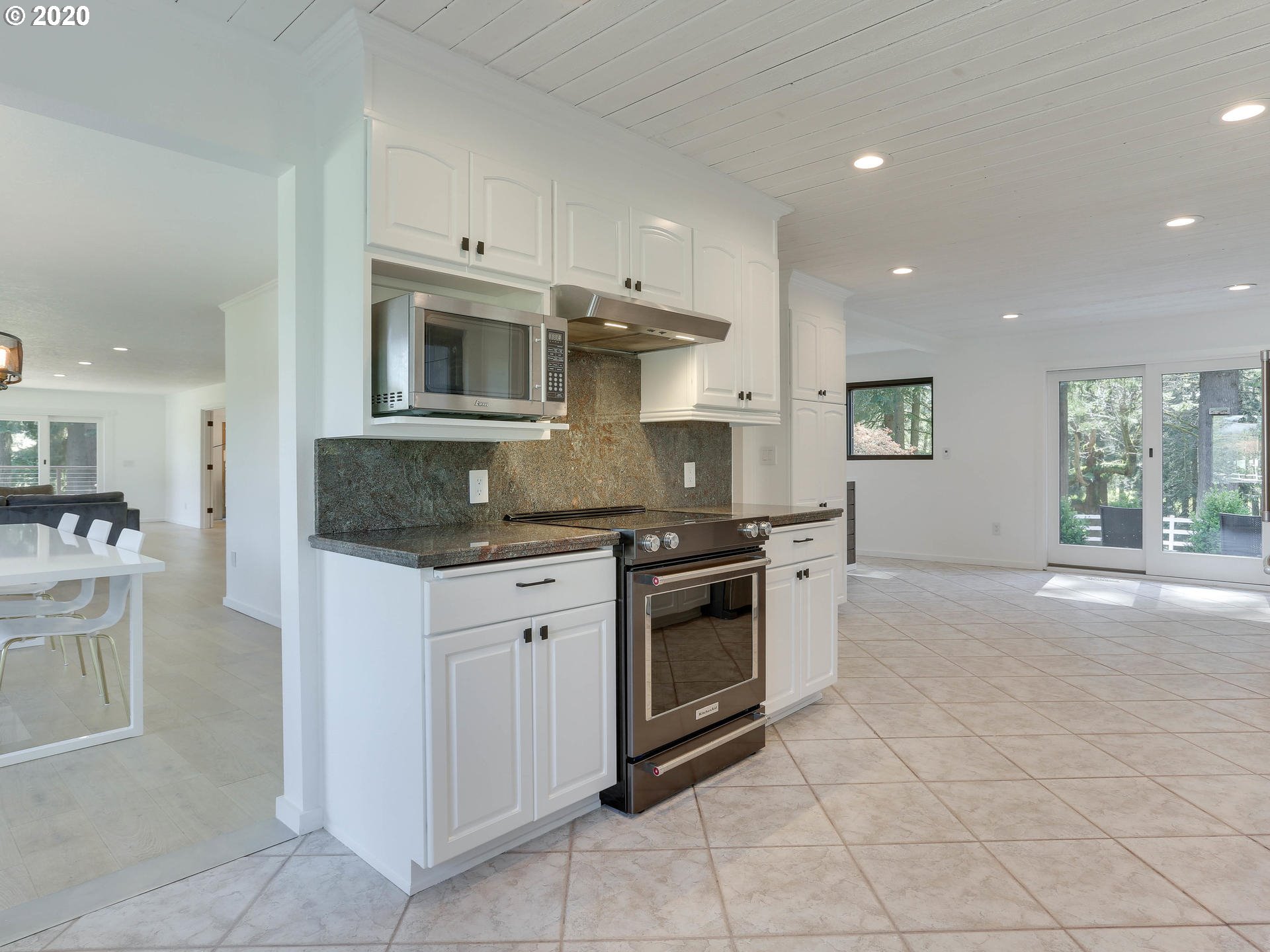 37430 Southeast Bluff Road Boring, OR 97009 - Photo 10 of 32