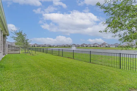 $395,000 | 77 Indian Wells Drive, Manvel, TX 77578