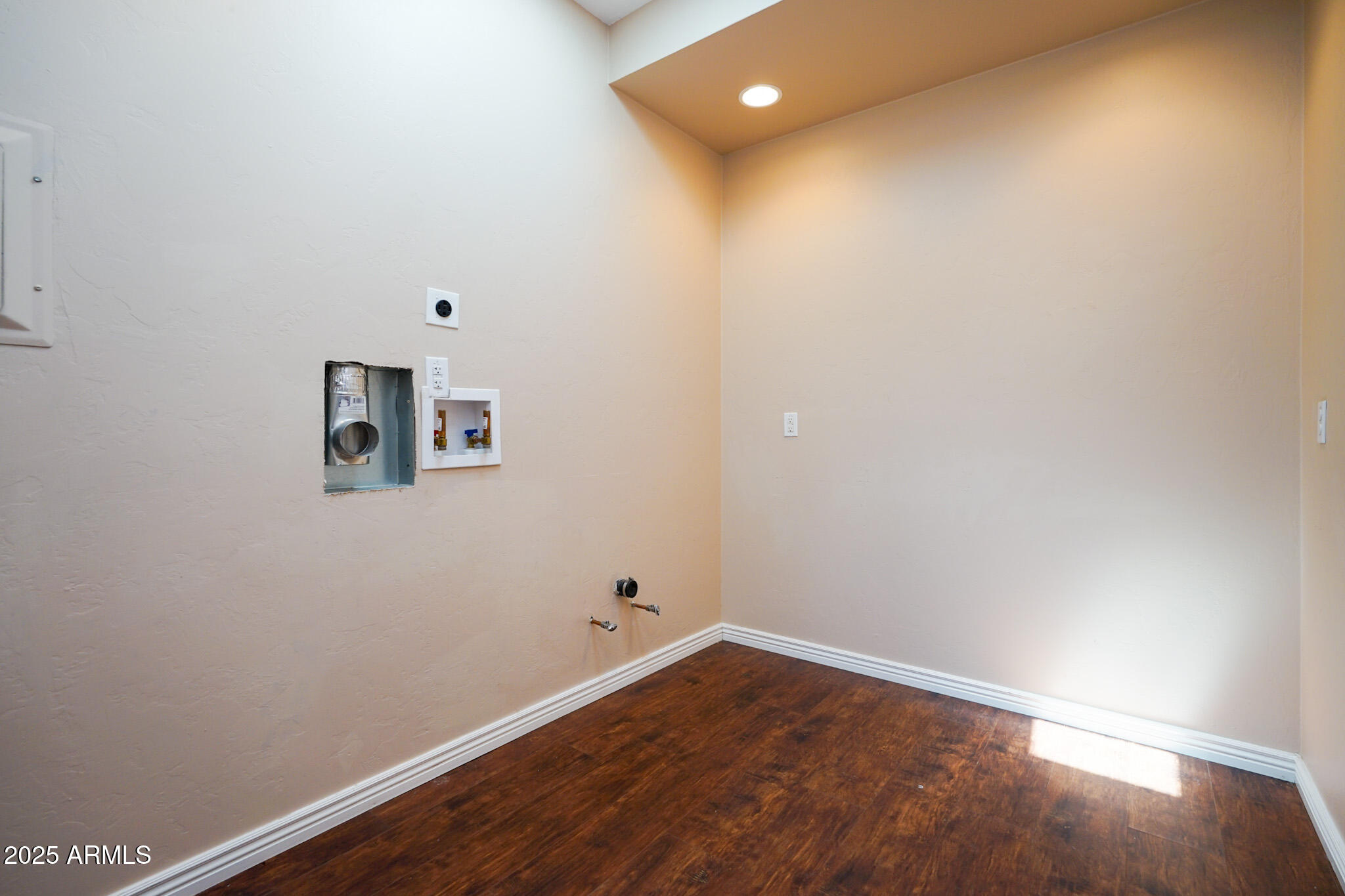 1301 North Santa Rosa Avenue Tucson, AZ 85712 - Photo 18 of 50 DSC00450