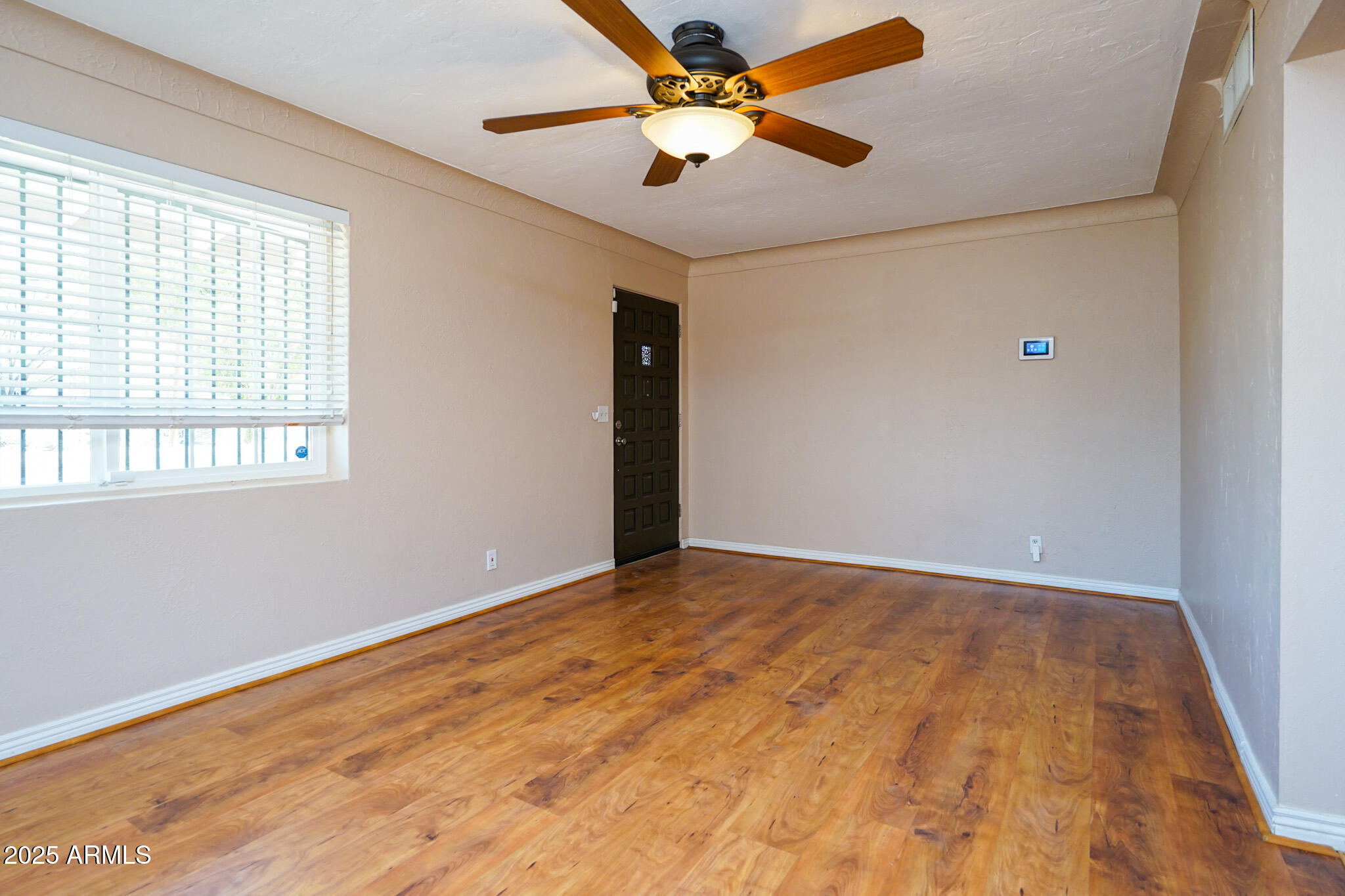 1301 North Santa Rosa Avenue Tucson, AZ 85712 - Photo 3 of 50 DSC00413