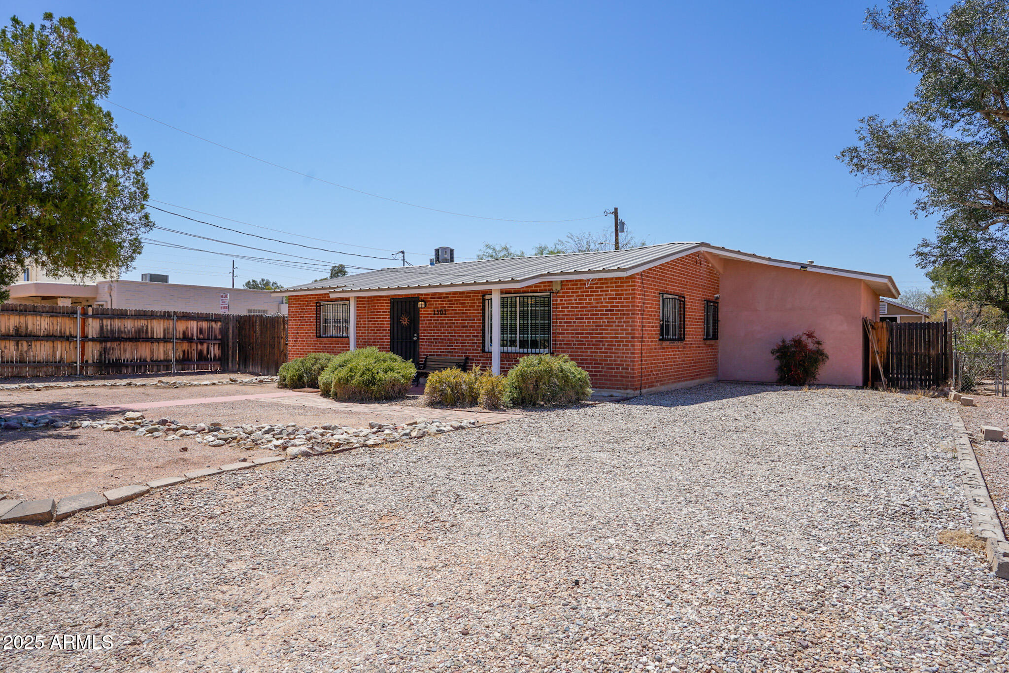 1301 North Santa Rosa Avenue Tucson, AZ 85712 - Photo 44 of 50 DSC00402