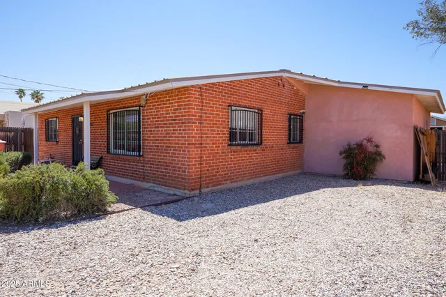 $330,000 | 1301 North Santa Rosa Avenue, Tucson, AZ 85712
